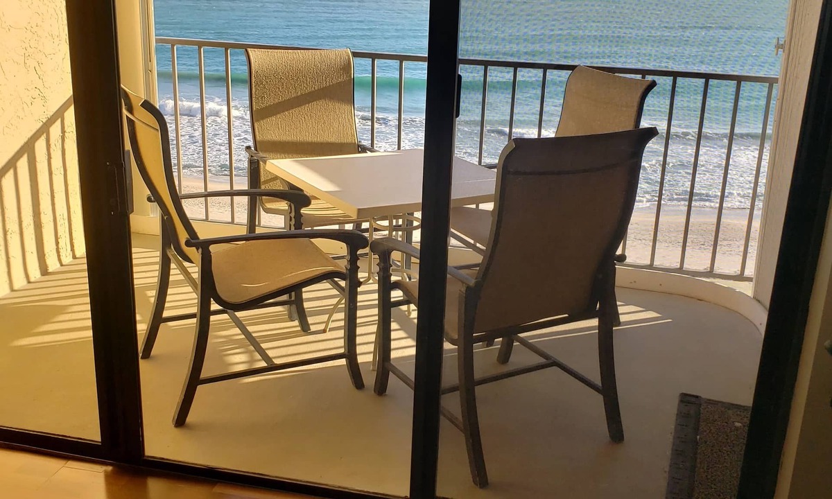 Fort Pierce Shores Condo | Beautifully appointed 2 bed/2 bath 8th fl beachfront condo on Hutchinson Island!