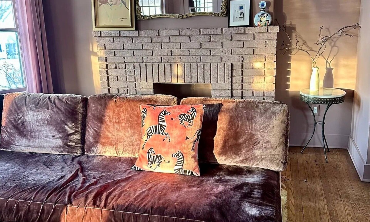 Cleveland House | Beautifully Remodeled 3-bedroom house with AC in Cleveland Heights.