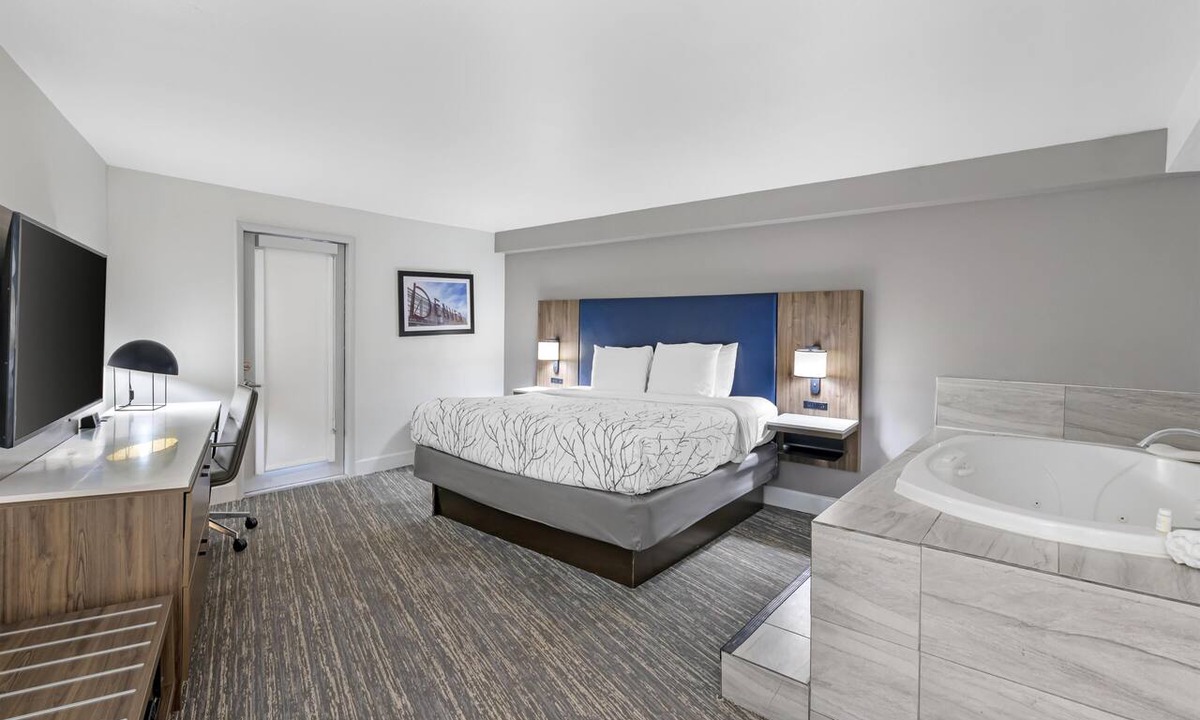 Montbello Hotel | Best Western Denver East
