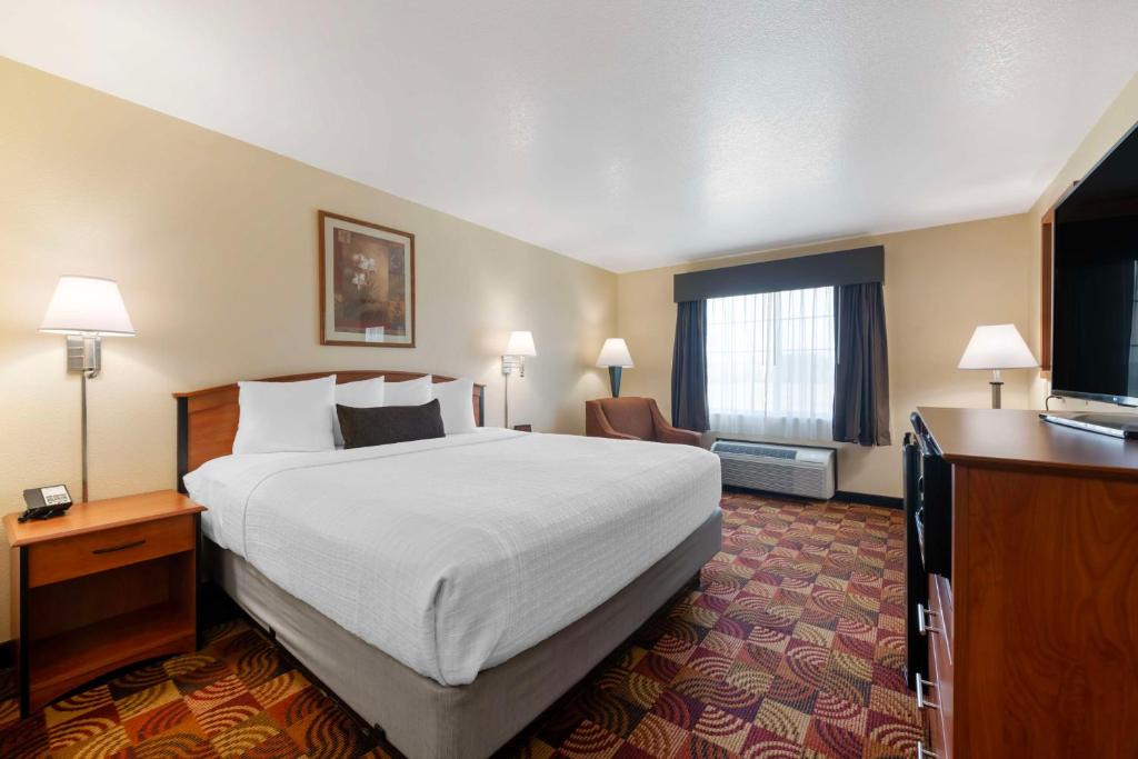 Laramie Hotel | Best Western Laramie Inn & Suites