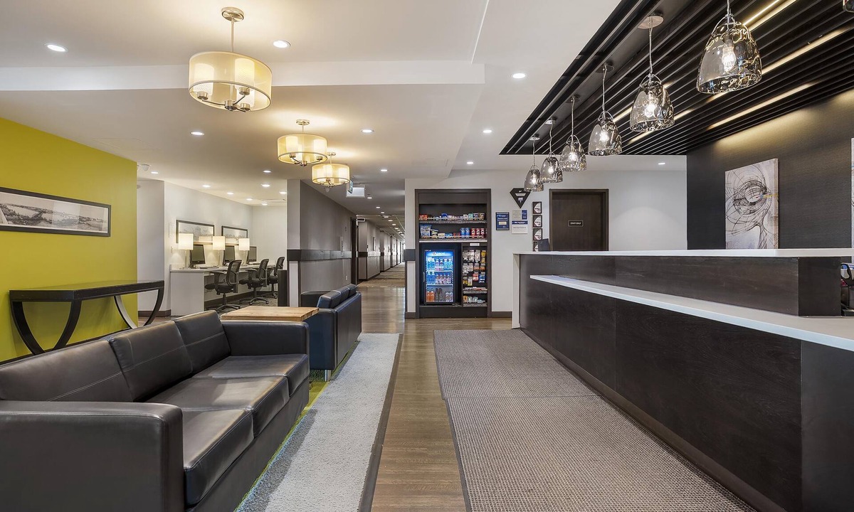 Saskatoon Hotel | Best Western Plus East Side