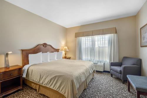 Frontier Hotel | Best Western PLUS Fossil Country Inn & Suites