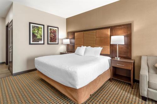 Hinton Hotel | Best Western Plus Hinton Inn & Suites