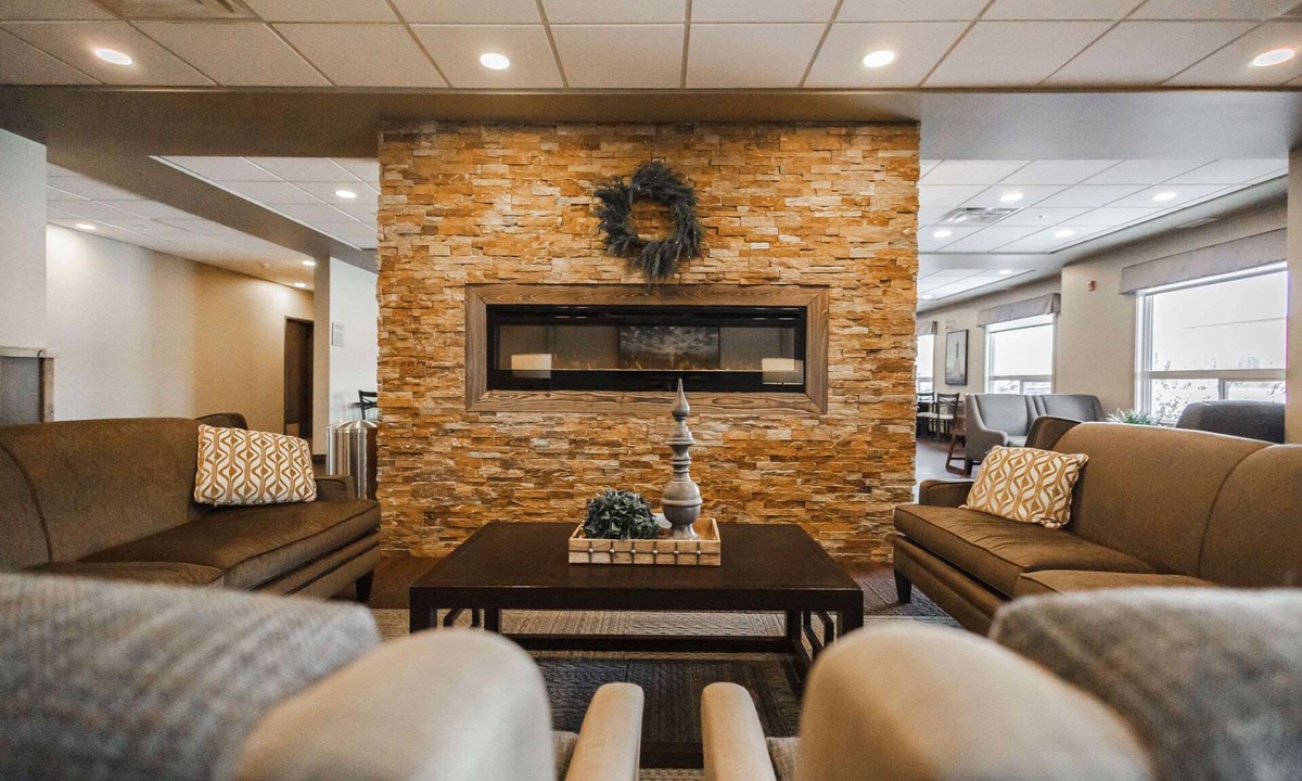 Lacombe Hotel | Best Western Plus Lacombe Inn & Suites