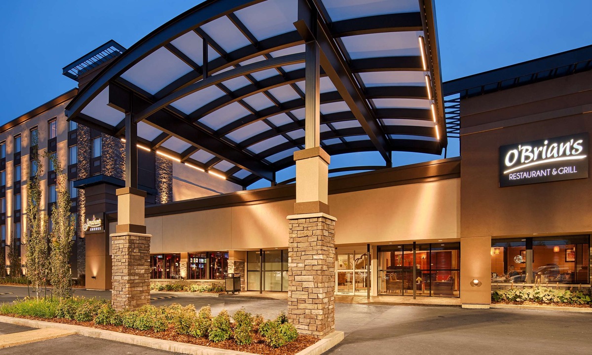 Leduc Hotel | Best Western Premier Denham Inn & Suites