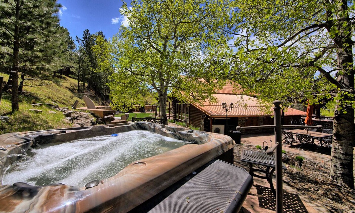 Deadwood House | Birdcage- within minutes of downtown Deadwood