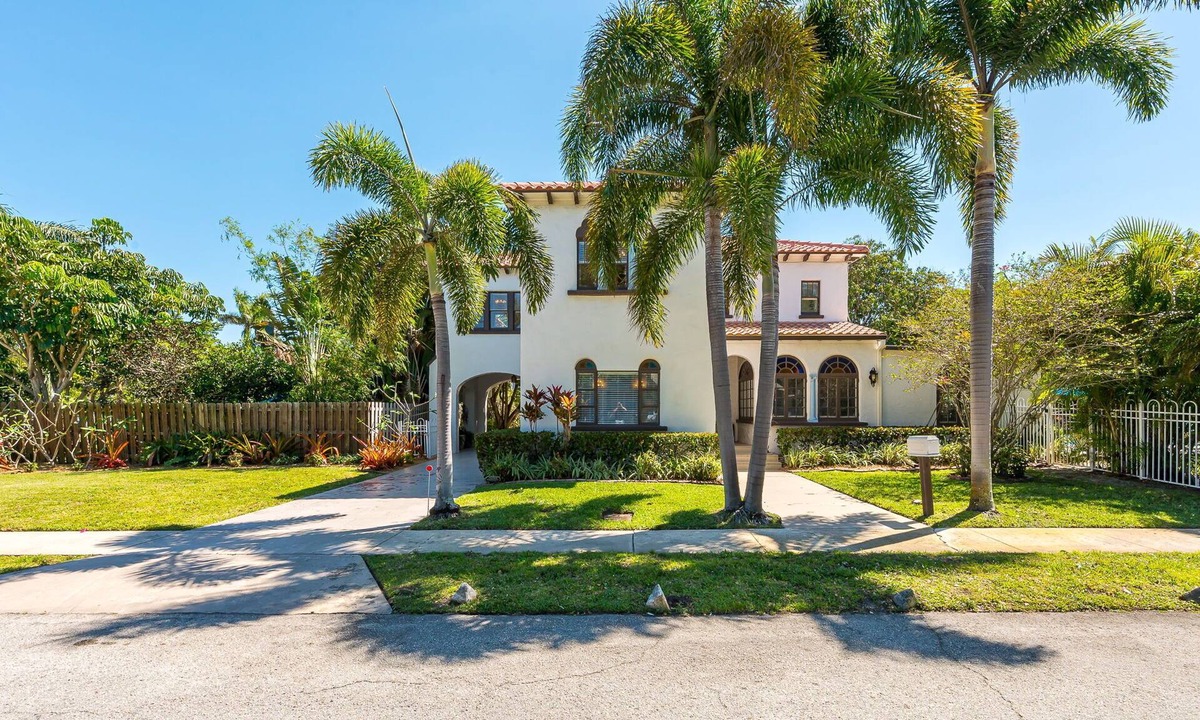 South Palm Park Neighborhood Association House | Birds of Paradise - Historic Spanish Estate