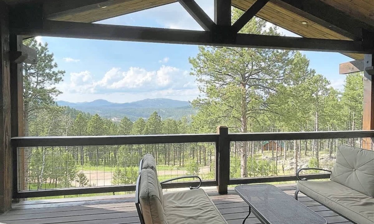 Hill City House | Bishop Mountain Lookout