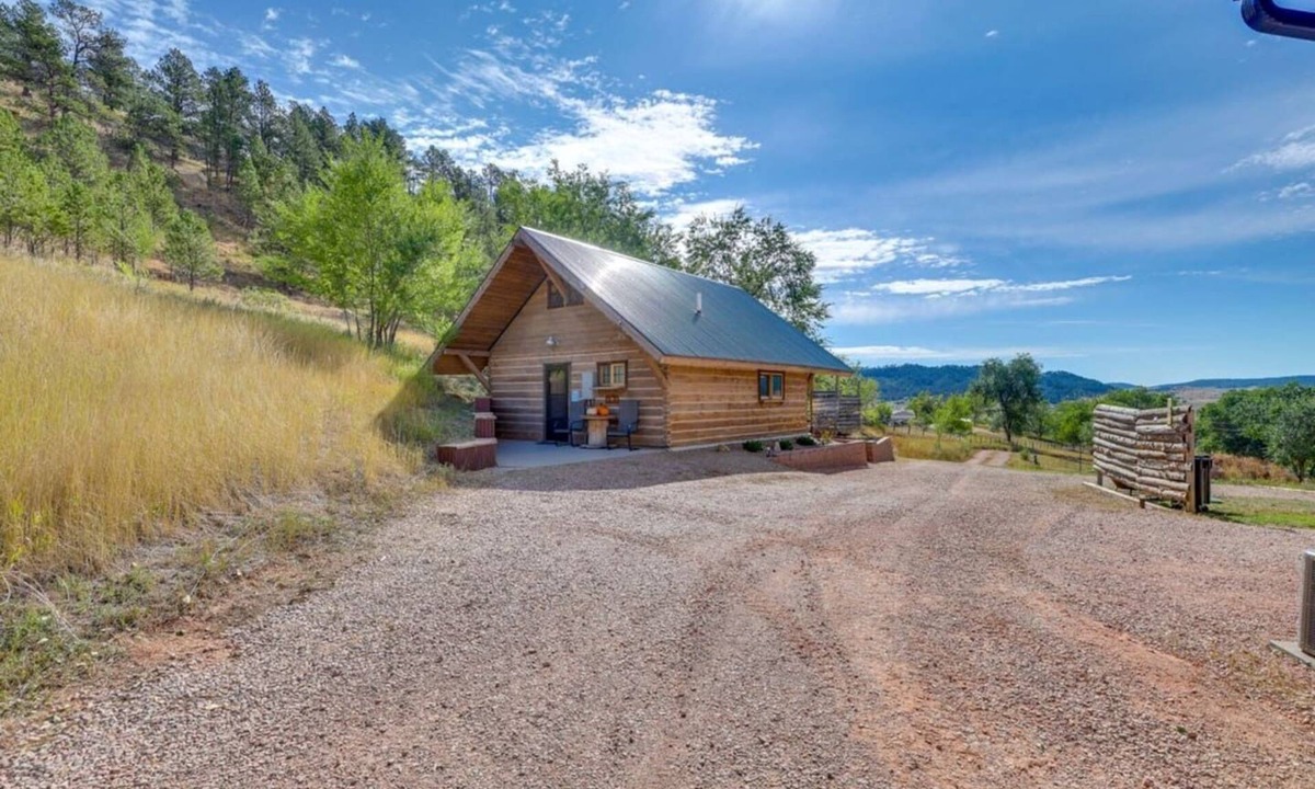 Rapid City House | Black Hills Tiny Resort - Cabin