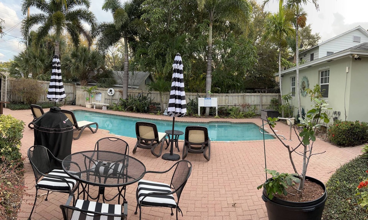 Mango Groves Villa | Bliss Pool Villa 2 - Walk/Bike to Beach & Downtown