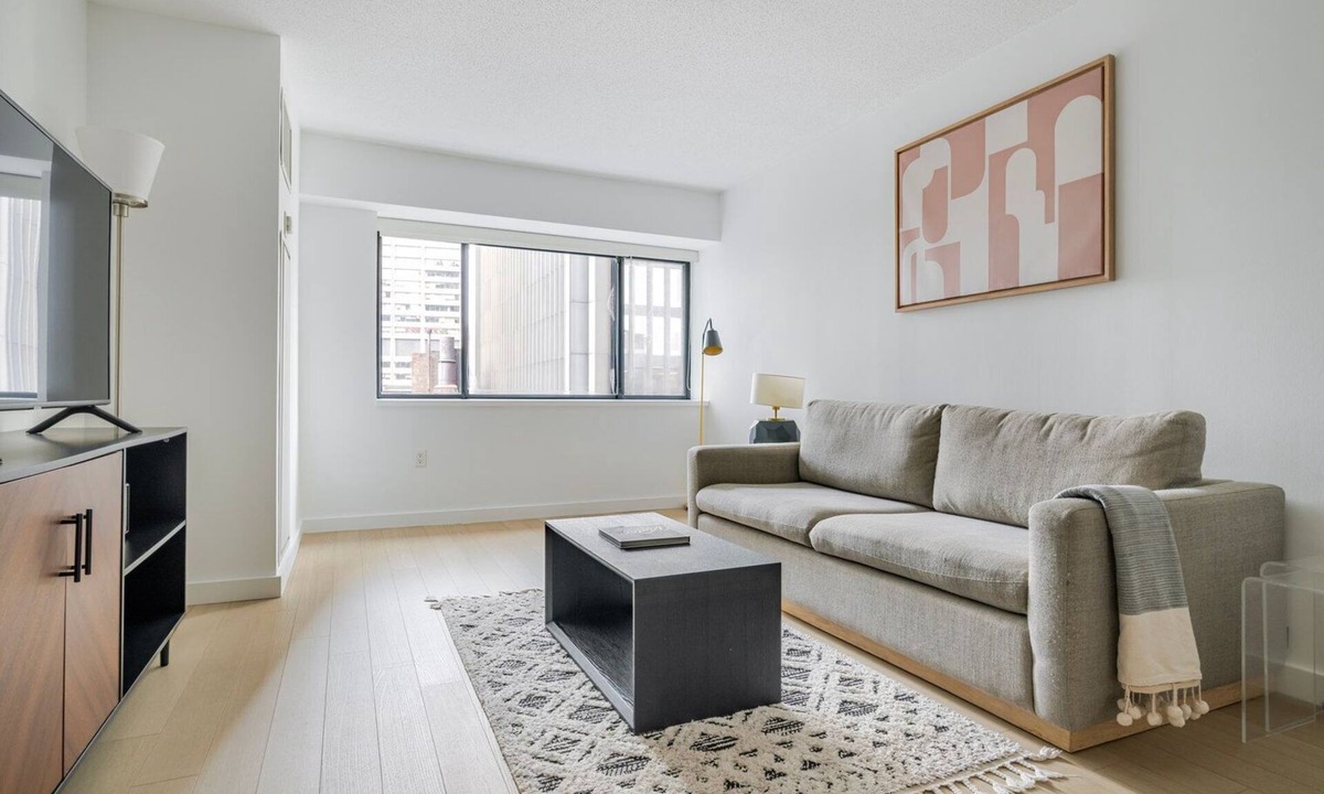 Downtown Boston Apartment | Blueground | Downtown, pool, nr Boston Common