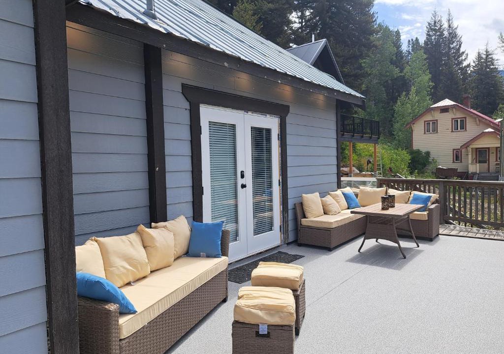 Squamish-Lillooet Regional District House | Bralorne Suites & rooms