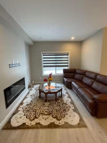 Southwest Edmonton House | Brand New Bedroom with private bathroom in Keswick