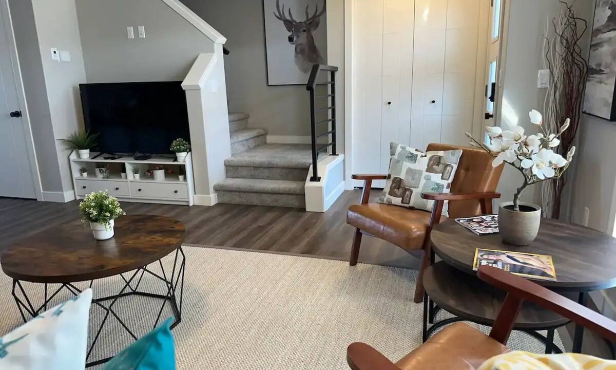 Red Deer House | Brand new, Modern 3 Bedroom Townhome in Red Deer