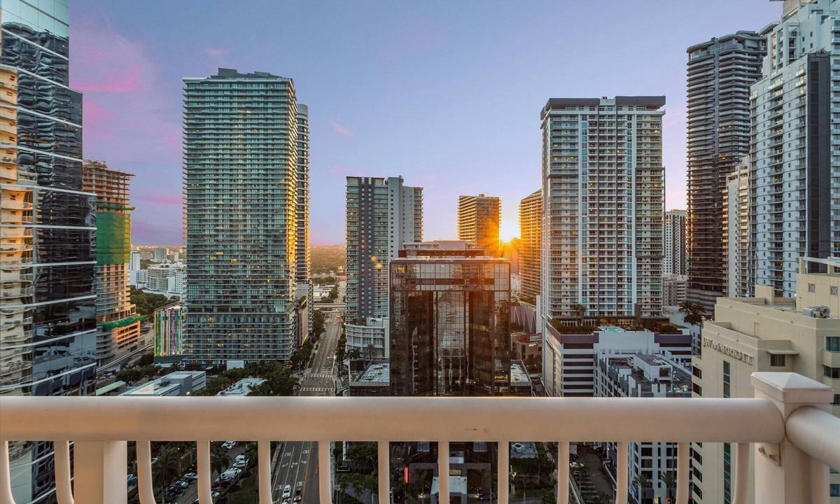 Brickell Condo | Brickell Bayfront Oasis Stunning Views, Pool, Gym