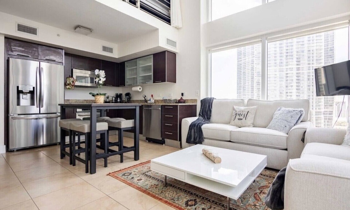 Brickell Condo | Brickell River LOFT/parking & 12 min to South Beach