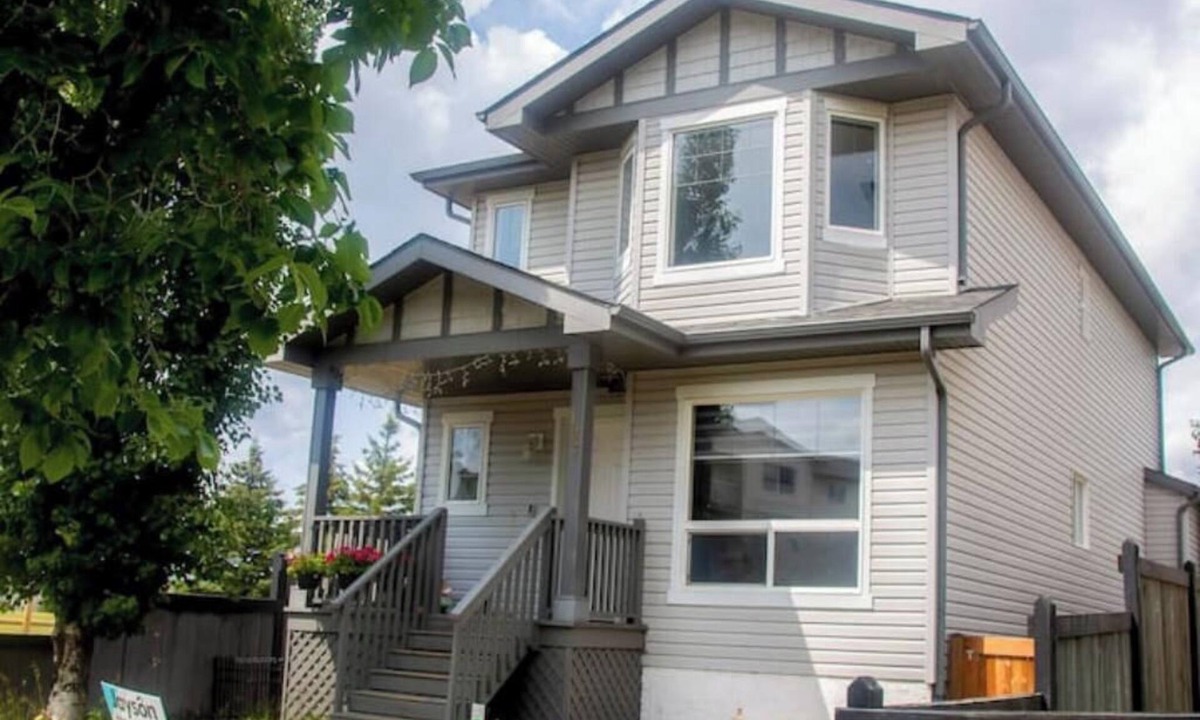Millet House | Bridgeport House