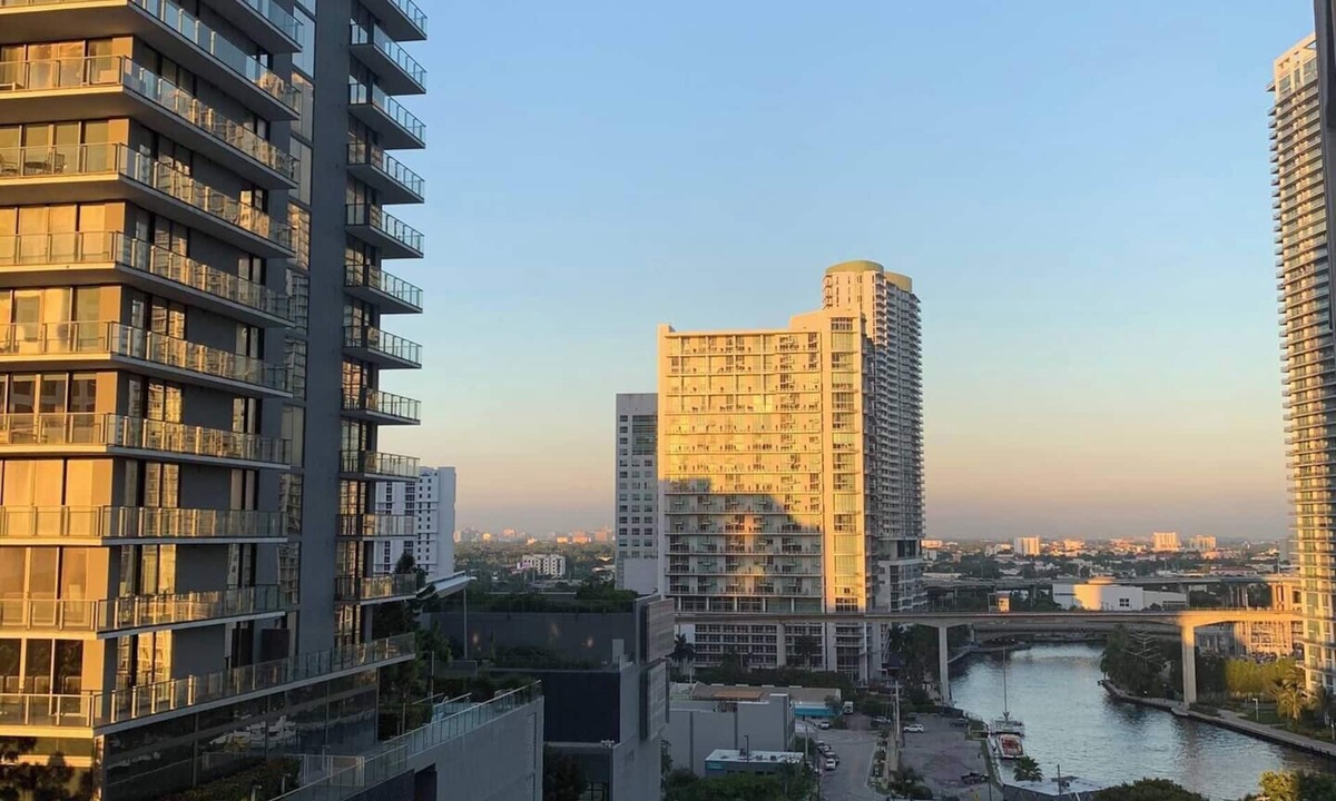 Brickell Condo | Bright condo w/AC in charming Miami perfect for your getaway Brickell, gym view