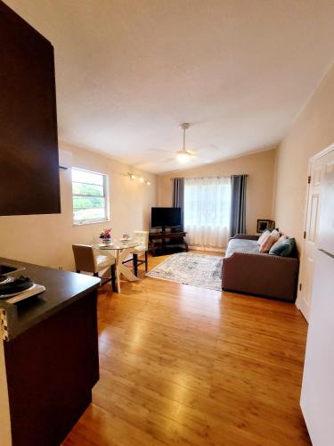 Southgate House | Bright, cozy studio in the middle of Sarasota