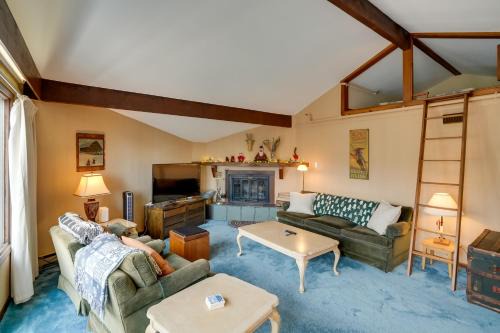 Bromley Mountain House | Bromley Mountain Escape w/2 Balconies: Hike & Ski