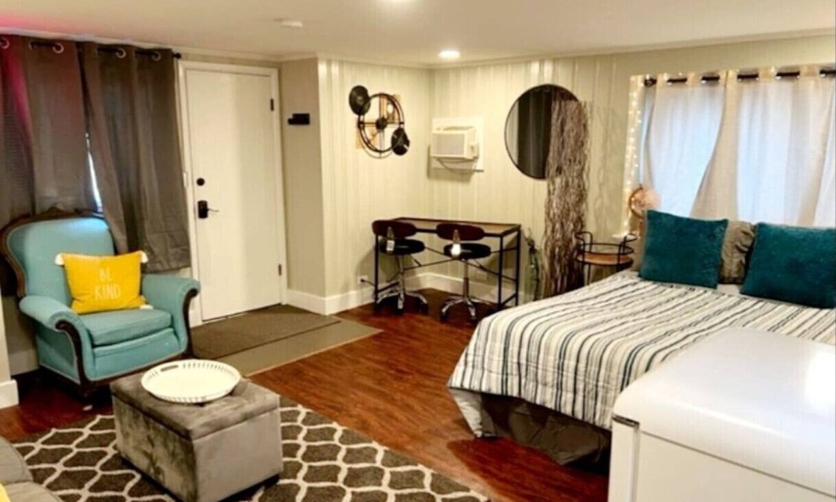 Glenwood Springs Cabin | CABIN 08-PETS OK! Cozy, Rustic Studio w/ Kitchen