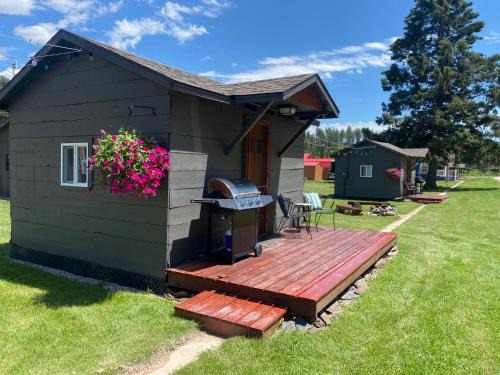 Rapid City Cabin | Cabin 9 at Horse Creek Resort