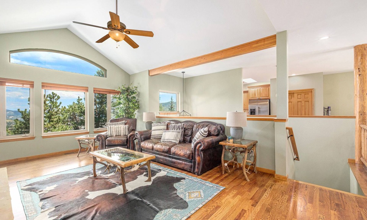 Estes Park House | Cabin minutes from downtown Estes Park and RMNP