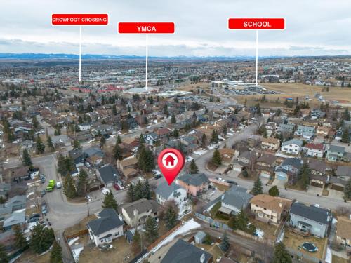 Hawkwood House | Calgary - By Mountains and Ski
