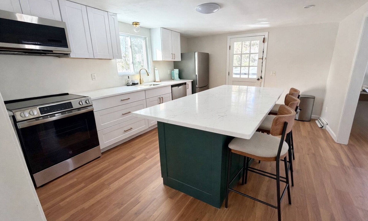 Mashpee House | Cape Cod Gem: Steps to a sandy pond, minutes to beaches and restaurants!
