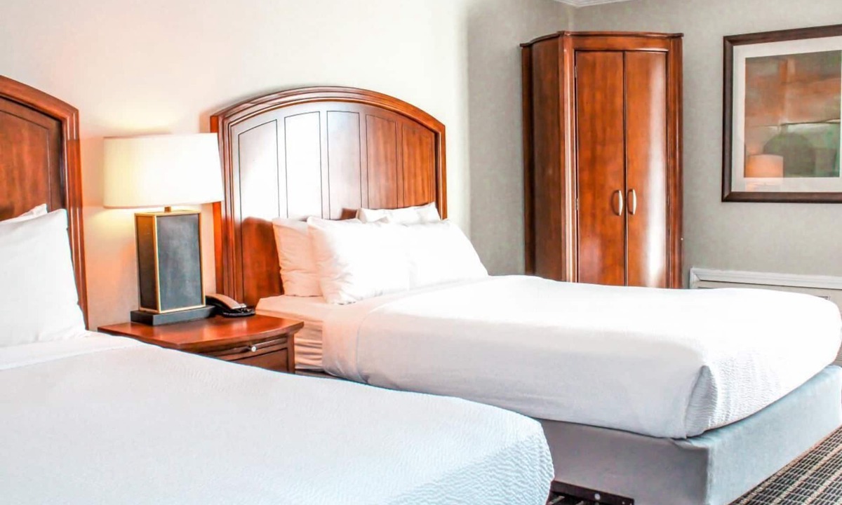 Hyannis Resort | Cape Cod Irish Village
