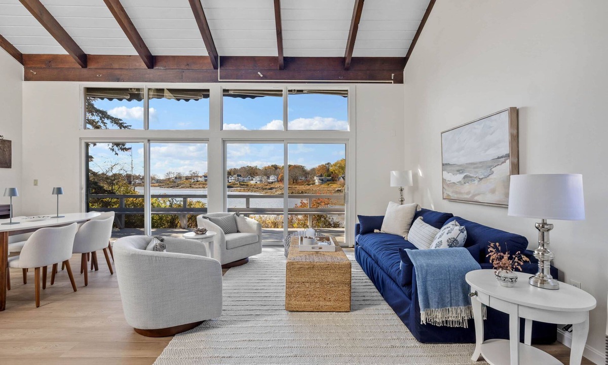 Cape Porpoise House | Cape Porpoise Harbor's Edge Cottage with Pier