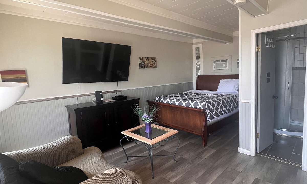 Fort St. John Hotel | Caravan Motel