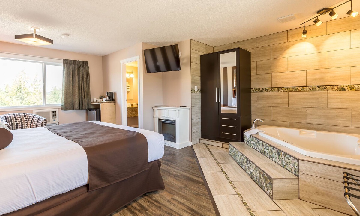 Prince George Hotel | Carmel Inn