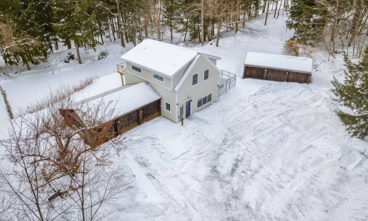 Reading Apartment | Carriage House with Valley Views, Rock Haven