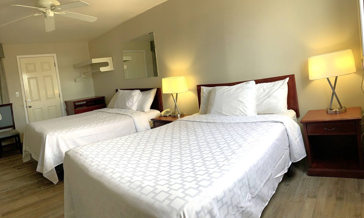 Edson Hotel | Castle Motel Edson