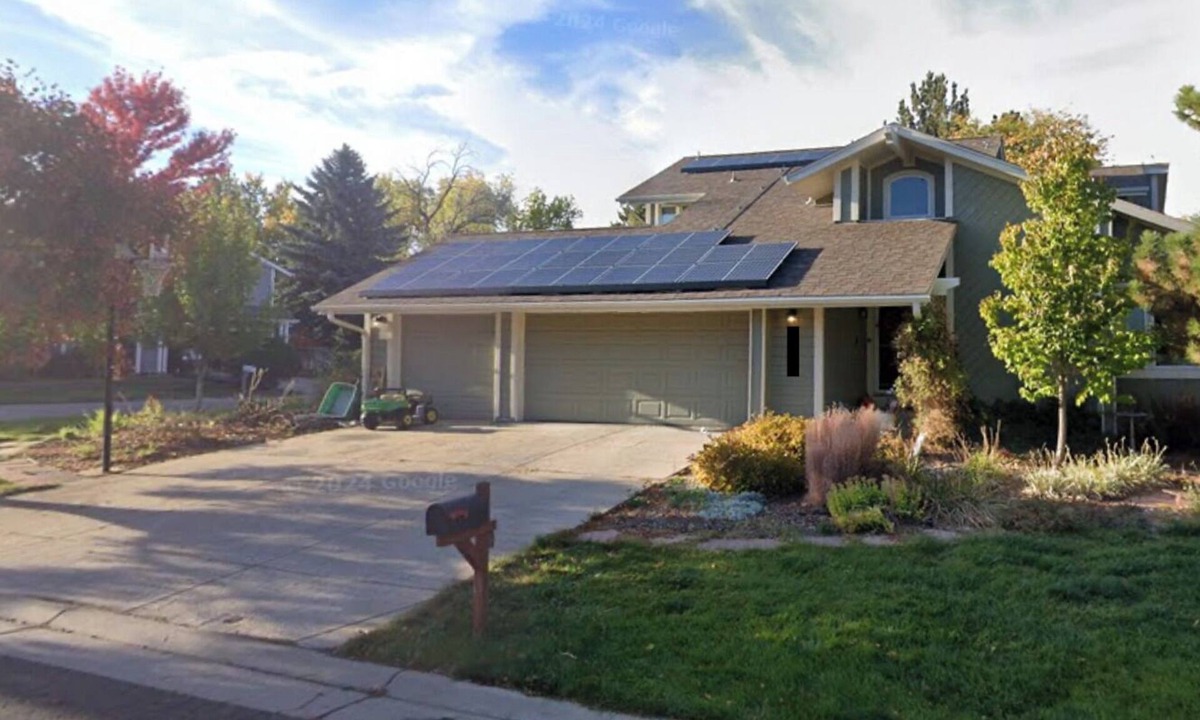 Englewood House | Centennial Charm: 4BR, 2.5BA w/Grand Primary Ensuite
