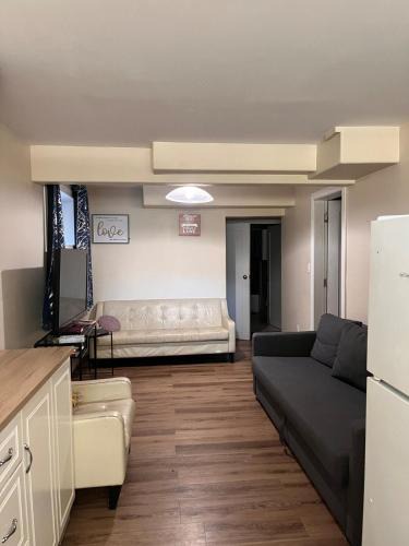 Northeast Edmonton Apartment | Central city retreat