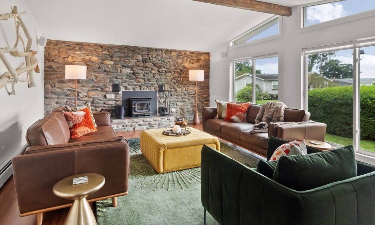 Malletts Bay House | Champ's Landing 3 Bedroom Home by RedAwning