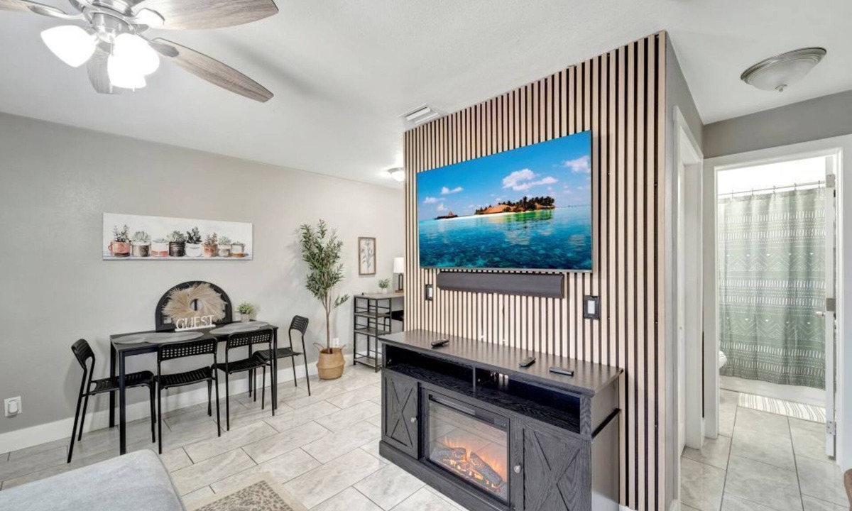 Pahokee Apartment | Charming 2-bedroom apartment with WiFi, AC in tranquil Pahokee King Beds