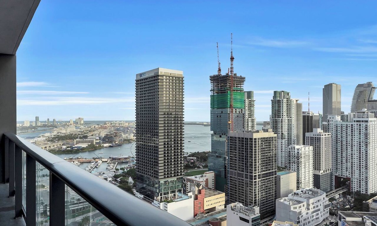 Downtown Miami Apartment | Charming 2-bedroom apartment in enchanting Miami with water and city view.