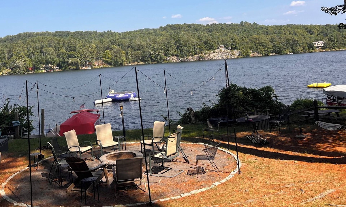 Castleton House | Charming 2-bedroom lake house with direct lake access!