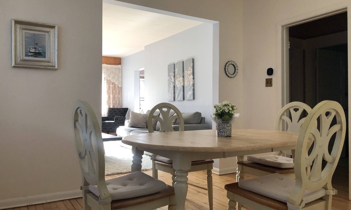 Saskatoon Downtown House | Charming Character 4 bedroom 2 blocks from River!