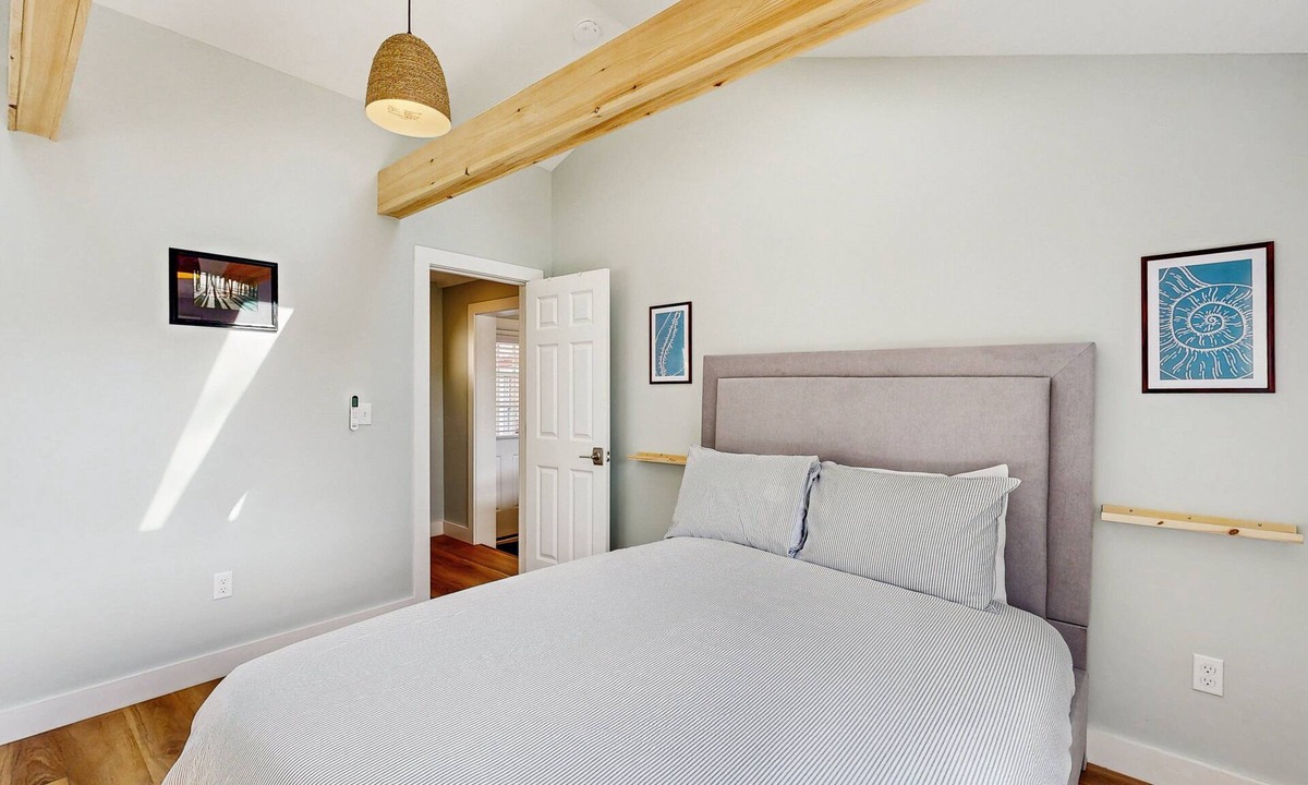 Camden Cabin | Charming cottage with a spacious deck overlooking the Megunticook River