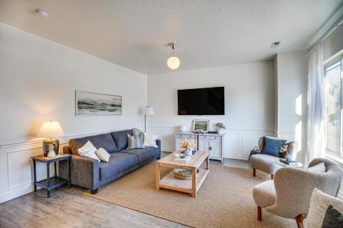 Sunset Heights House | Charming Orem Townhome: 5 Mi to BYU!