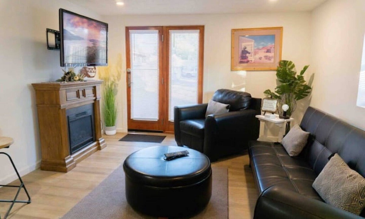 Downtown Albuquerque House | Charming Rosie's Cottage Self-Check In