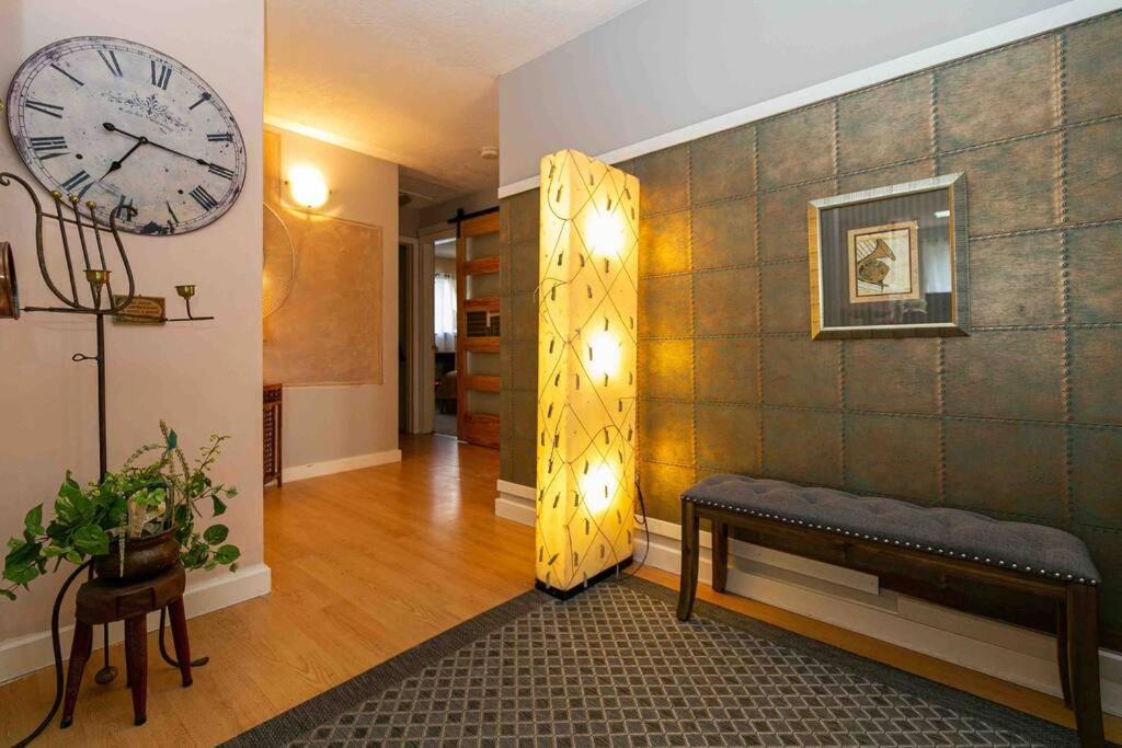 Langford Apartment | Cheerful 3-bedroom home near Glen Lake