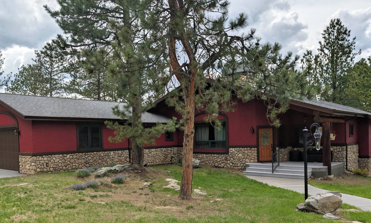Custer House | Cherry on Top Lodge- we are ready to host you for a SWEET getaway!