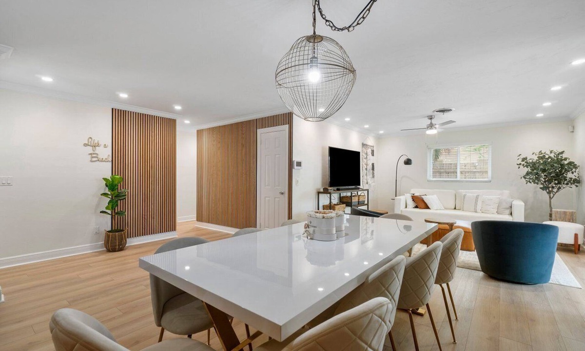 Palm Beach Gardens House | Chic Coastal - Heated Pool at Request, Near PGA & Everything!
