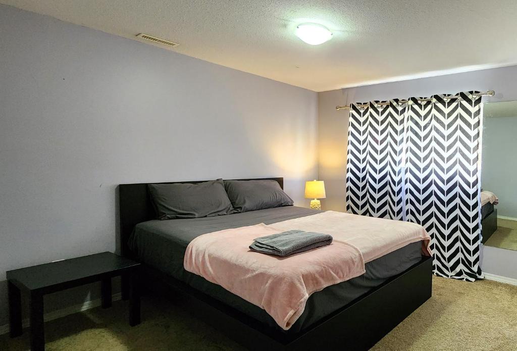 Chilliwack Proper Village West House | Chilliwack Homestay Private and Cozy Room