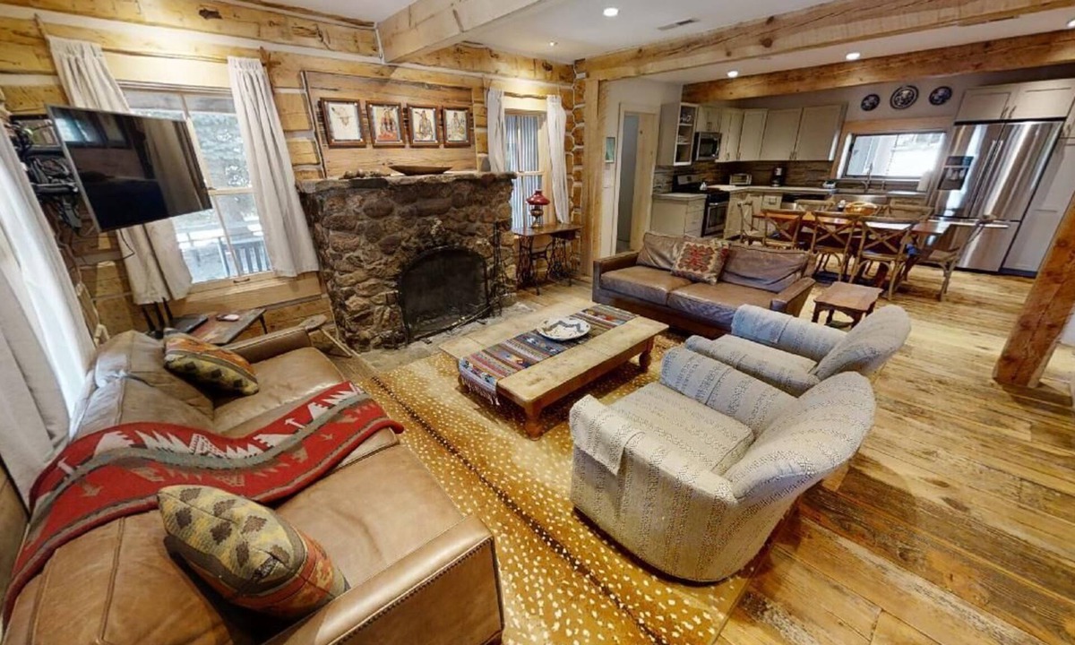 Red River Cabin | Chula Vista Cabin - In Town - Pet Friendly